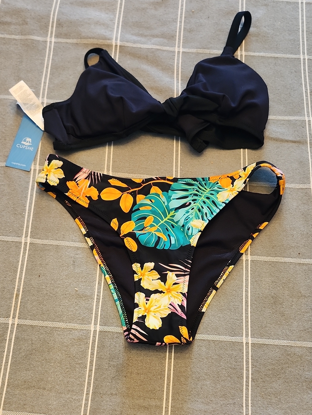 Cupshe Black Bikini Set with Tropical Floral Print